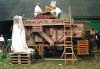Erika-Dreschmaschine im Dorf L�ben
